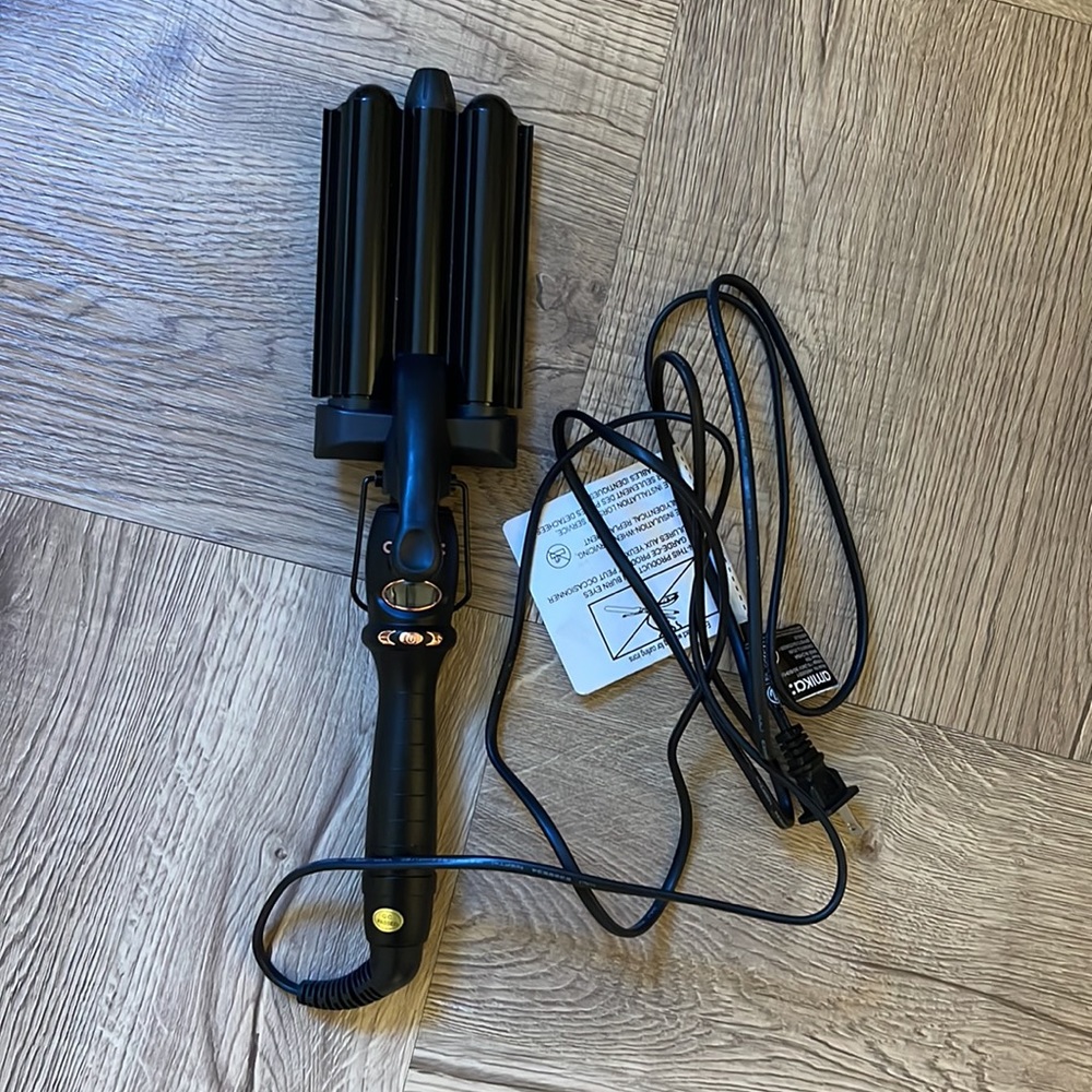 Amika High Tide Deep Wave Hair Crimper